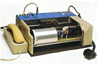 HELL Telefotozender, type TS 1085. Geschikt voor het verzenden van kleurenfoto’s via de telefoonlijn